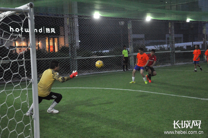  世界杯预选赛激战正酣多支球队争夺出线权