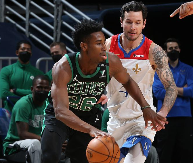  锡安威廉姆斯暴扣，鹈鹕主场击退开拓者队