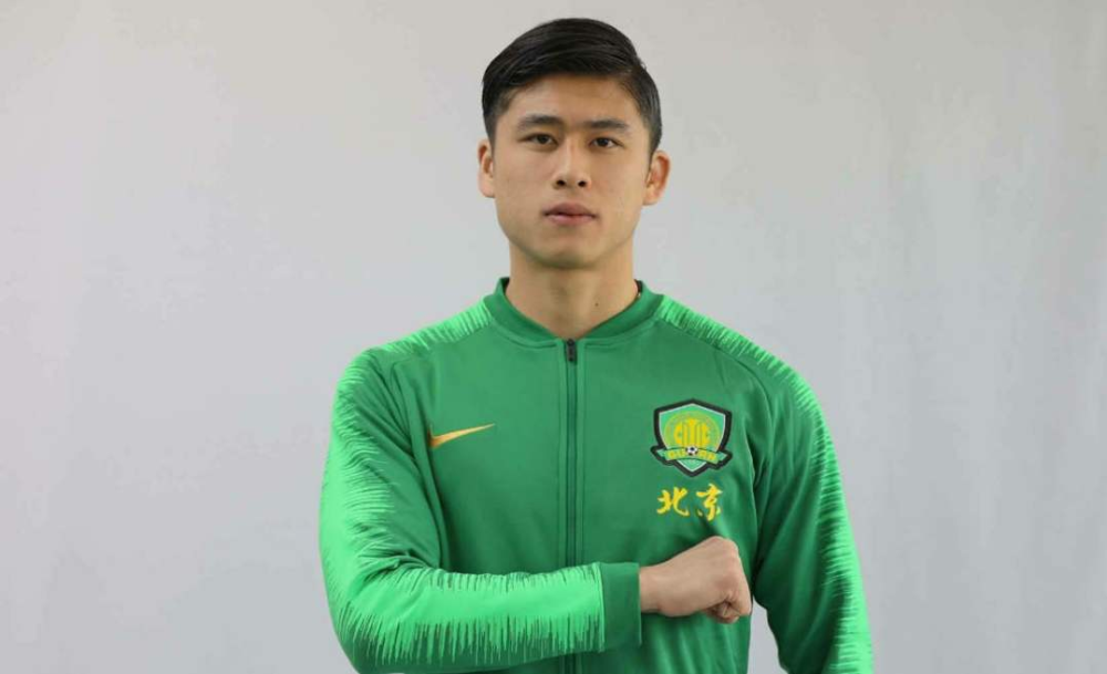  中超联赛榜首大战上演进球盛宴